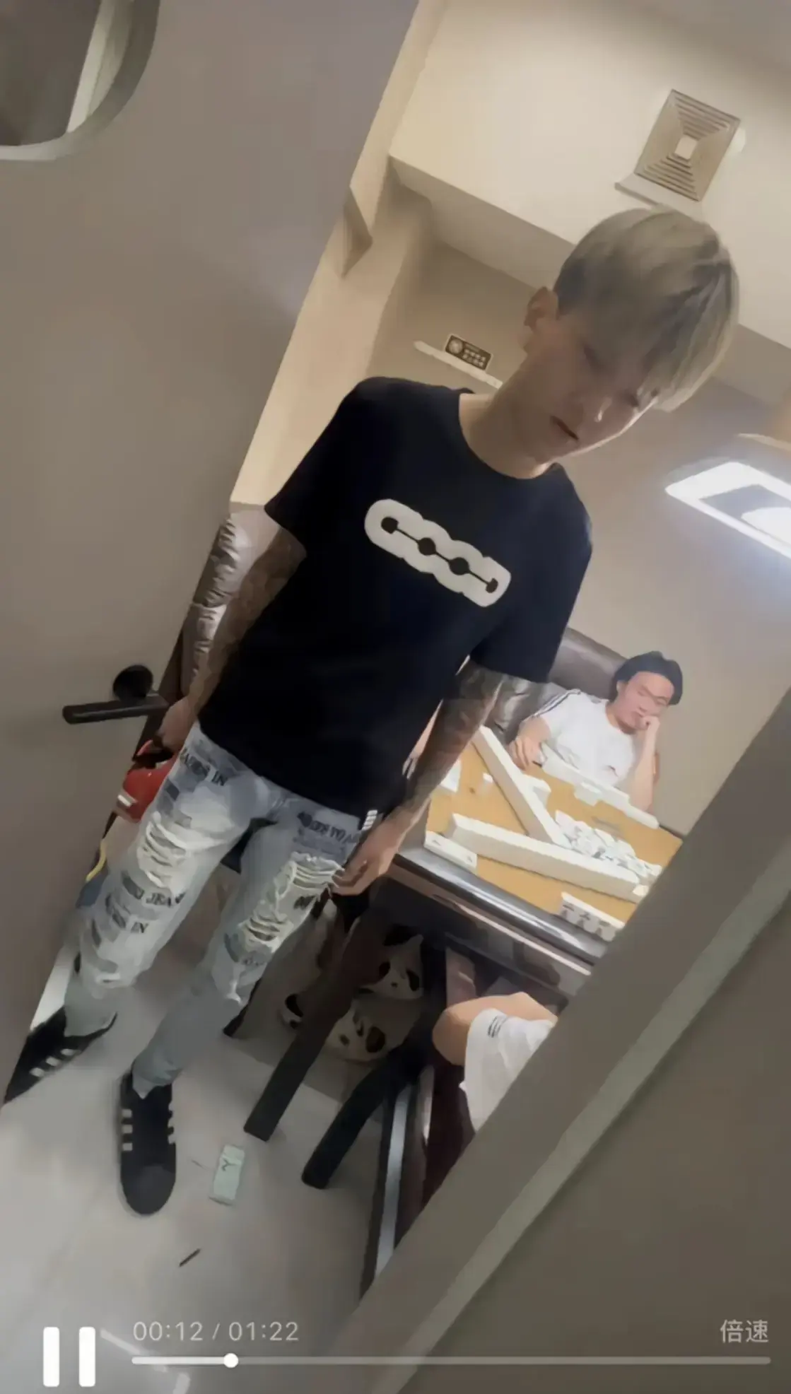 《国服达摩潮汕网红事件》全集-麻将室惊现3秒18拳-女票被摸手冲突高清呈现
