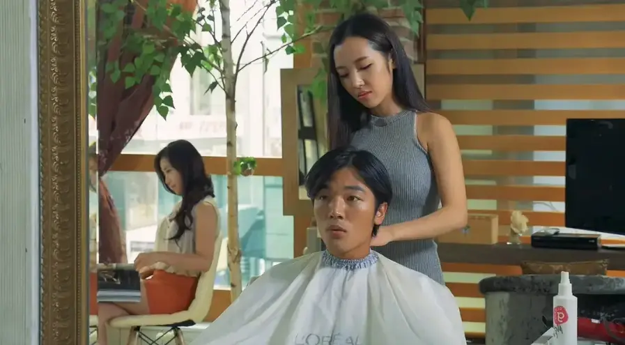 韩国电影《奇怪的美发沙龙》未删减HD中字免费在线观看-剧情片《奇怪的美发沙龙》完整版百度网盘下载