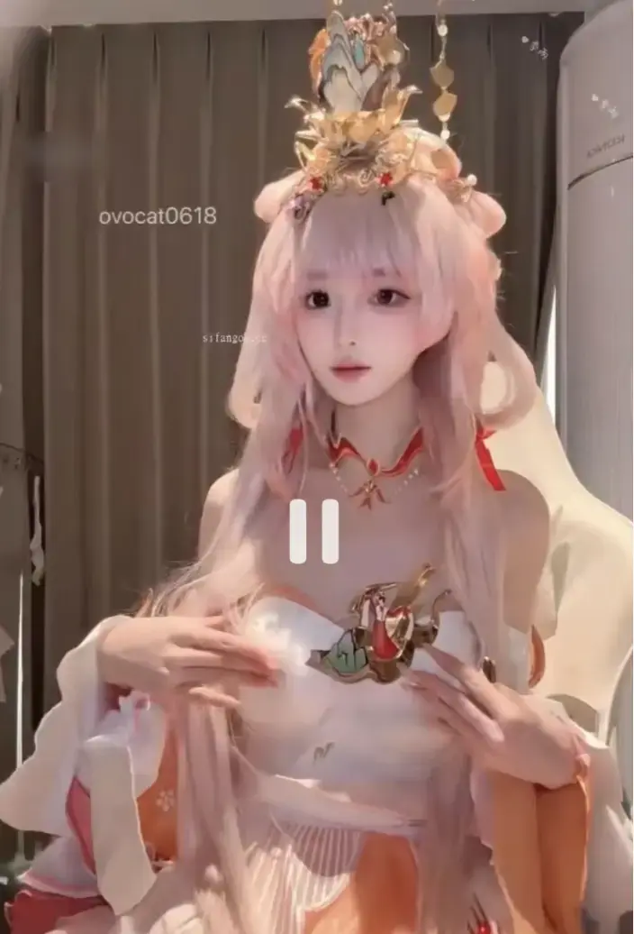 《季雨西施cosplay白天鹅原视频资源及全网热门黑料高清cos作品合集》
